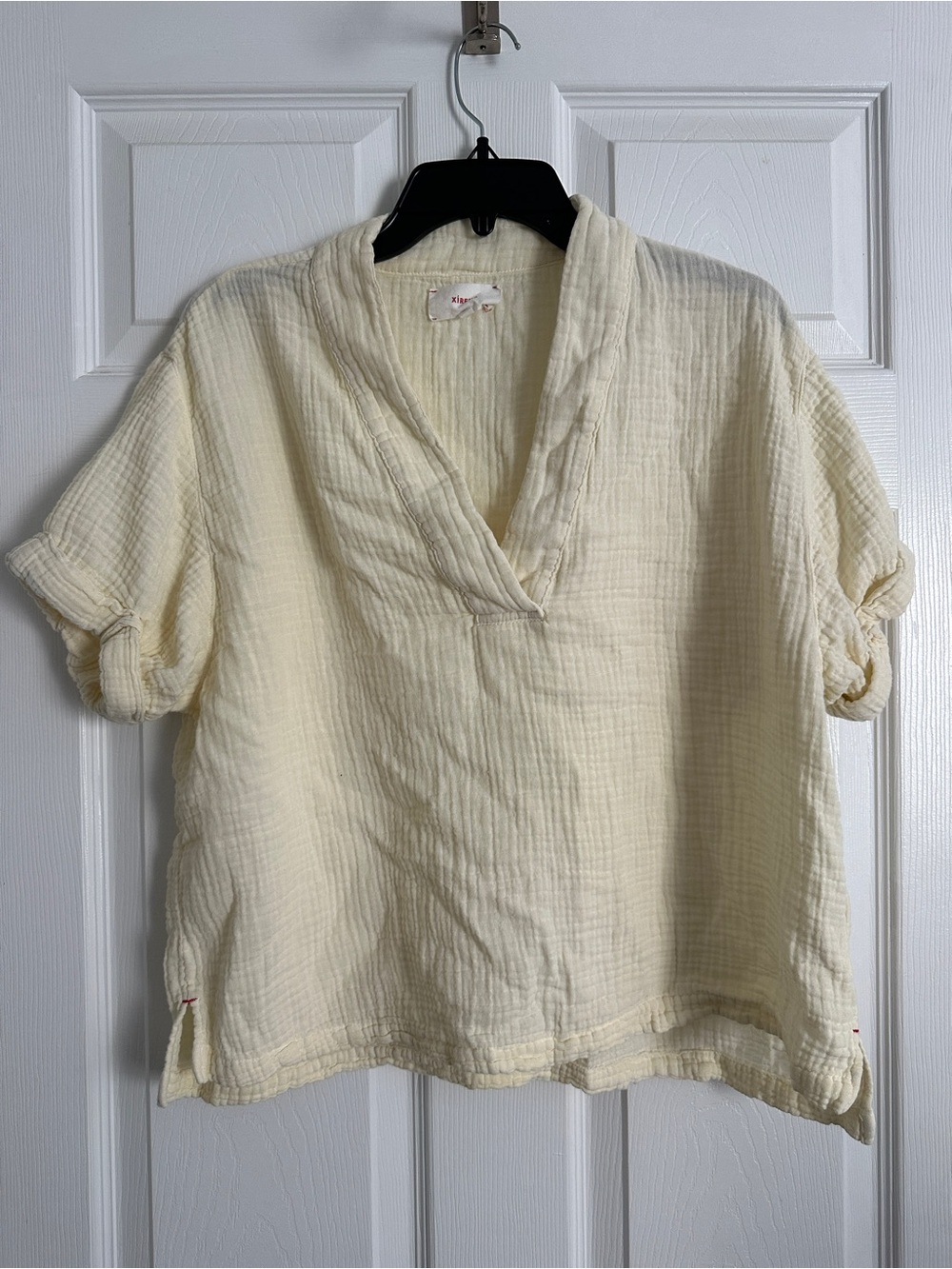 XiRENA Butter Yellow Gauze V-Neck Tunic Top